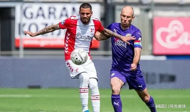 得让人捏一 得让人捏一