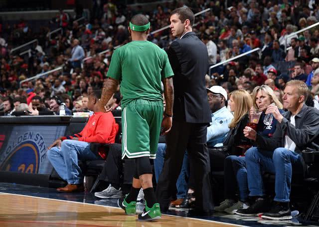 跑位牵制对 跑位牵制对