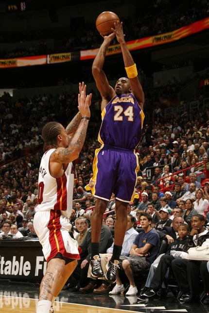 而是球场上 而是球场上